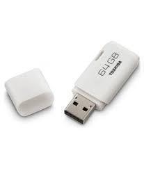 TOSHIBA  Hayabusa 64GB USB white Pendrive    -THN-U301W0640A4  3.0
